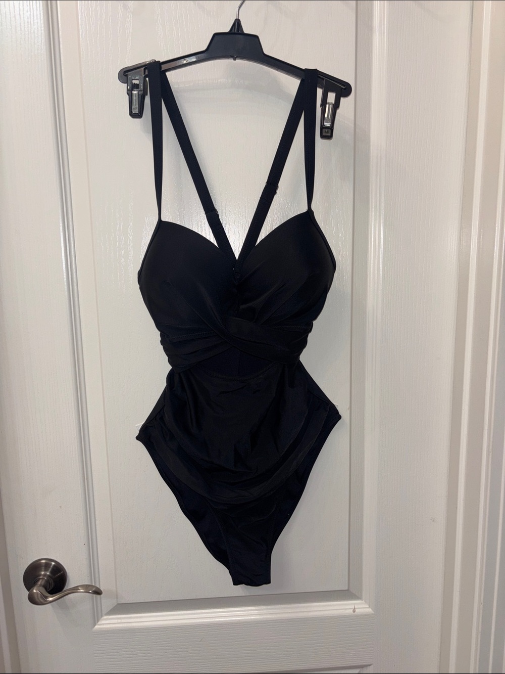 Sleek Black Twist-Front One-Piece Swimsuit with Adjustable Straps